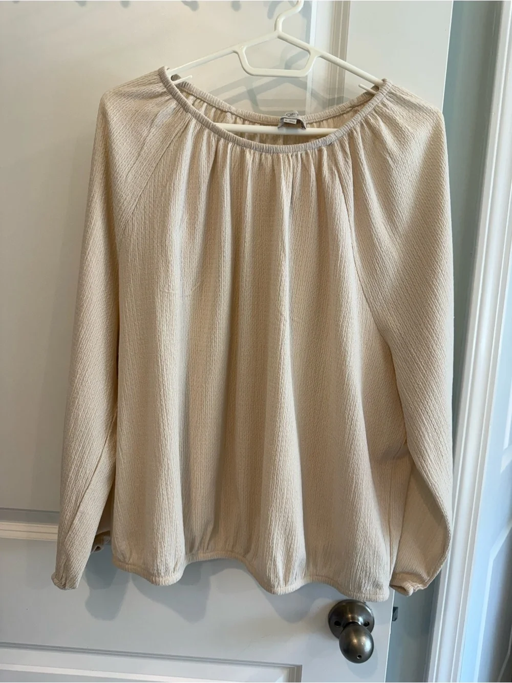 LOFT Neutral Cream Textured blouse